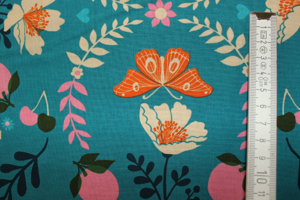 Designer- Baumwollstoff Ruby Star Society Juicy Light Blue Flowers (10 cm)